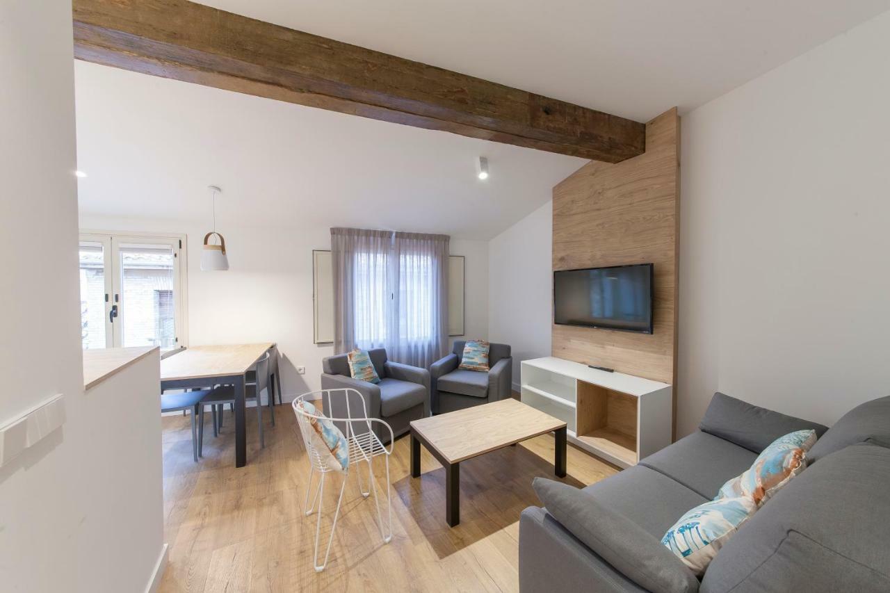 Antique Pamplona Tres Reyes Apartments Buitenkant foto